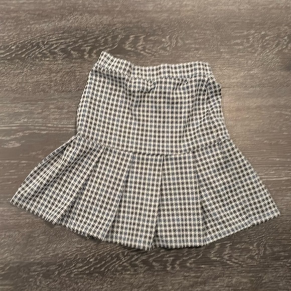love charlotte Dresses & Skirts - Love Charlotte
Women’s Skirt
Size Medium